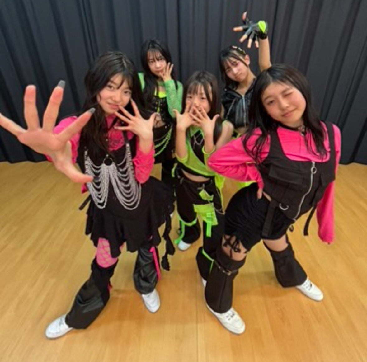 GIRLS HIPHOP
